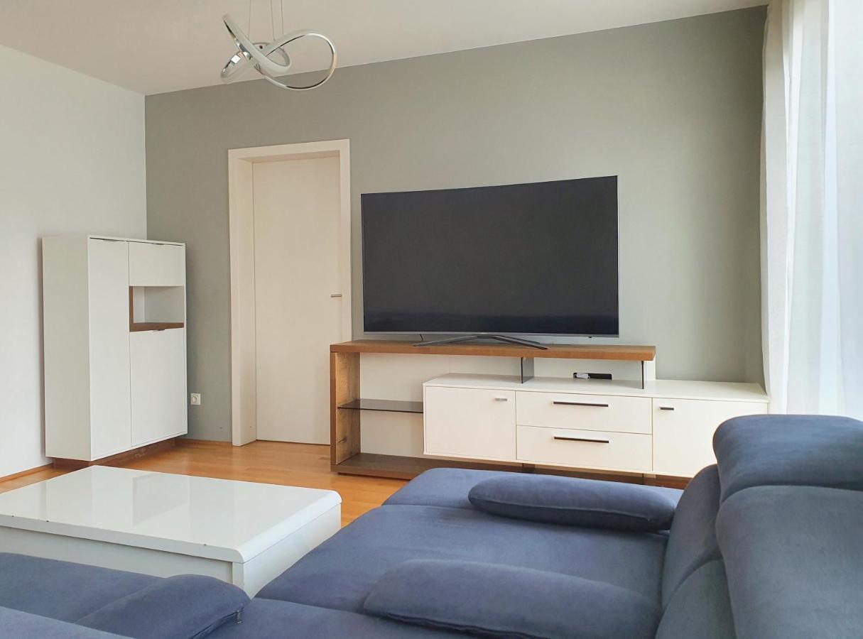 Near Lake Spacious & Furnished Beautiful Apartment Відень Екстер'єр фото