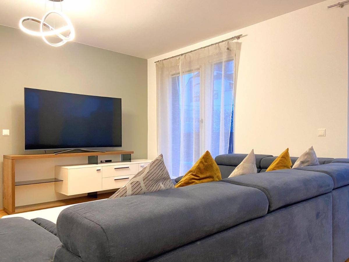 Near Lake Spacious & Furnished Beautiful Apartment Відень Екстер'єр фото