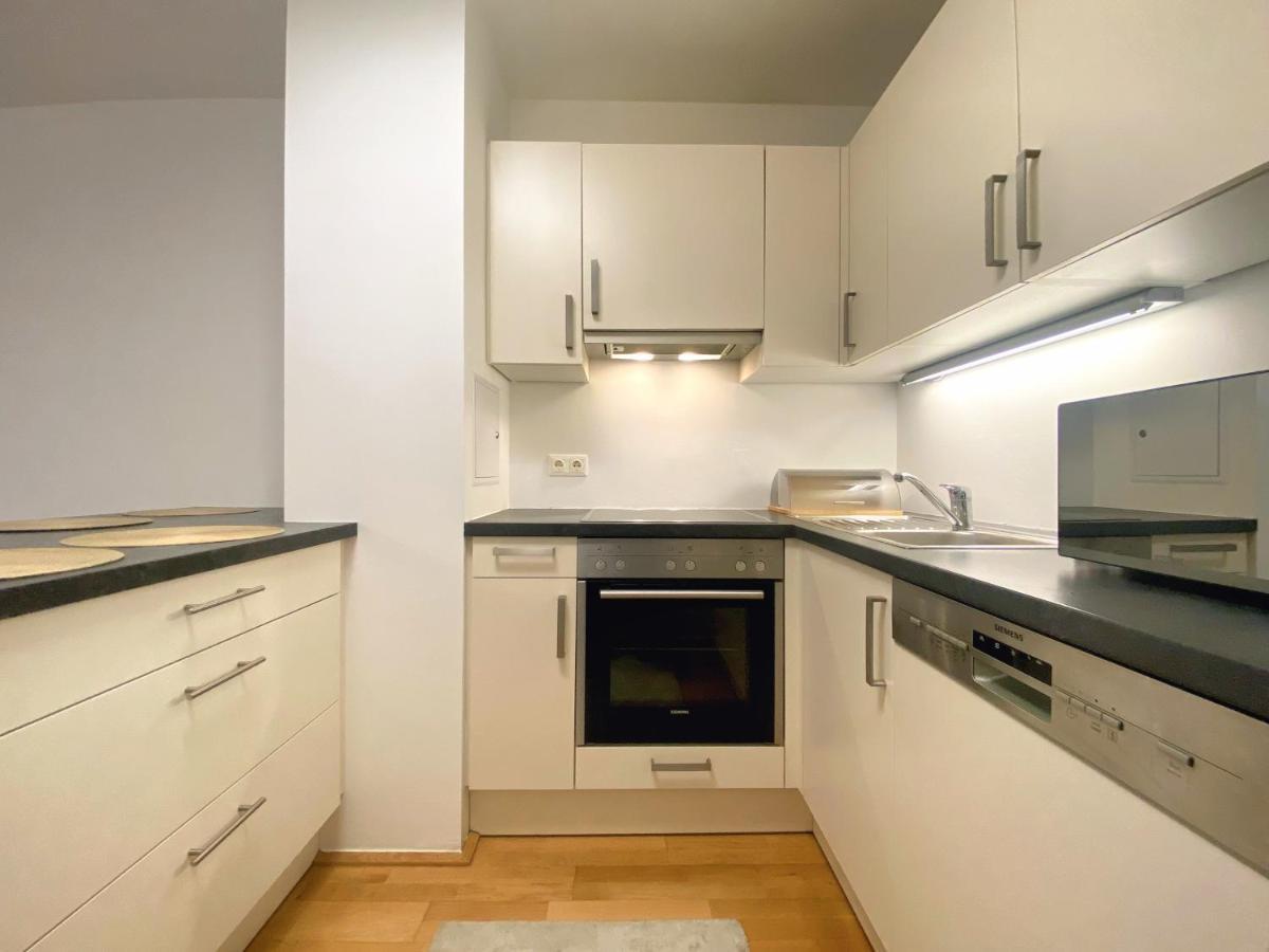 Near Lake Spacious & Furnished Beautiful Apartment Відень Екстер'єр фото