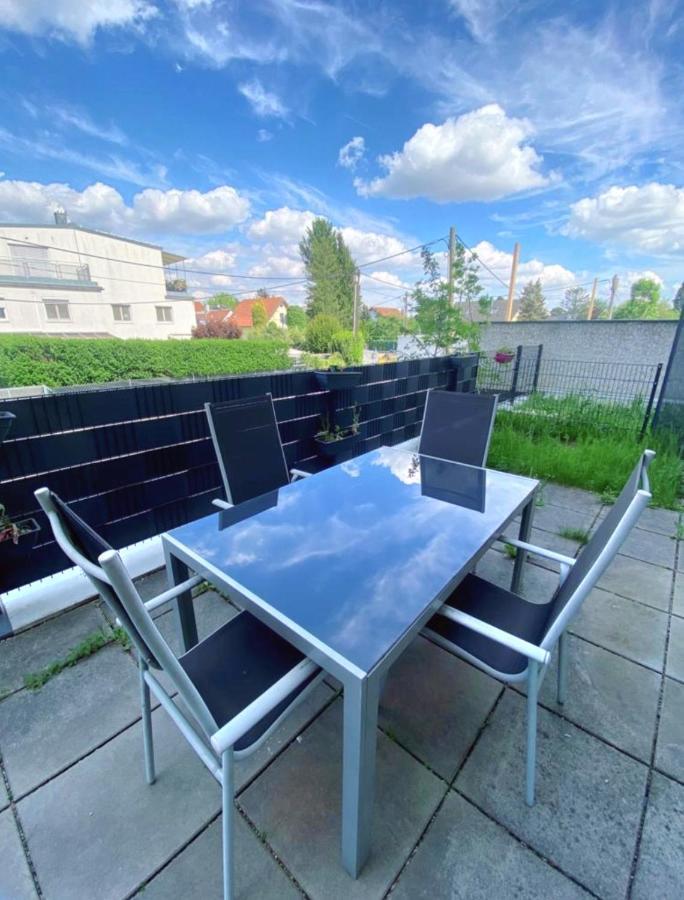 Near Lake Spacious & Furnished Beautiful Apartment Відень Екстер'єр фото